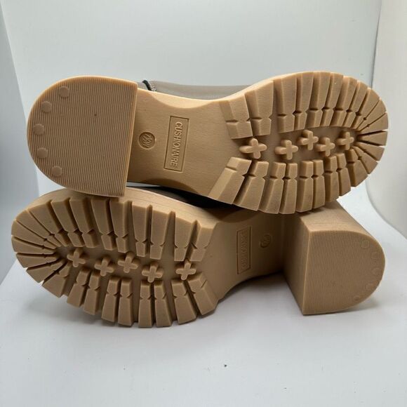 CUSHIONAIRE Women's chelsea boot +Memory Foam 7.5 WIDE TAUPE - Picture 5 of 7